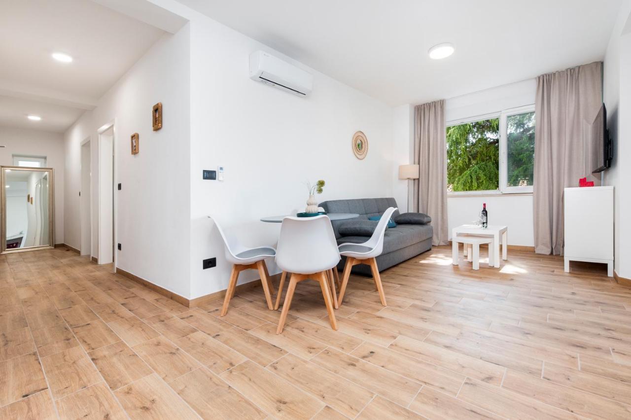 Apartments Sunrise & Sunset Ρόβινι Εξωτερικό φωτογραφία