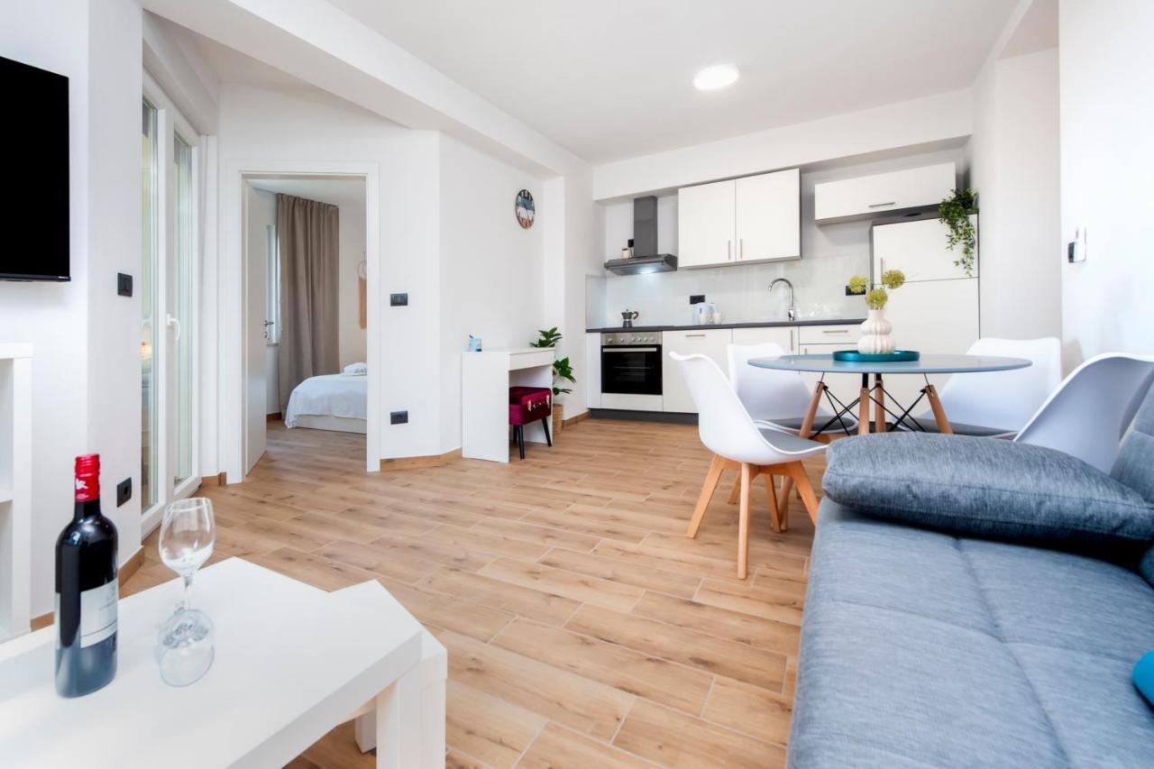 Apartments Sunrise & Sunset Ρόβινι Εξωτερικό φωτογραφία