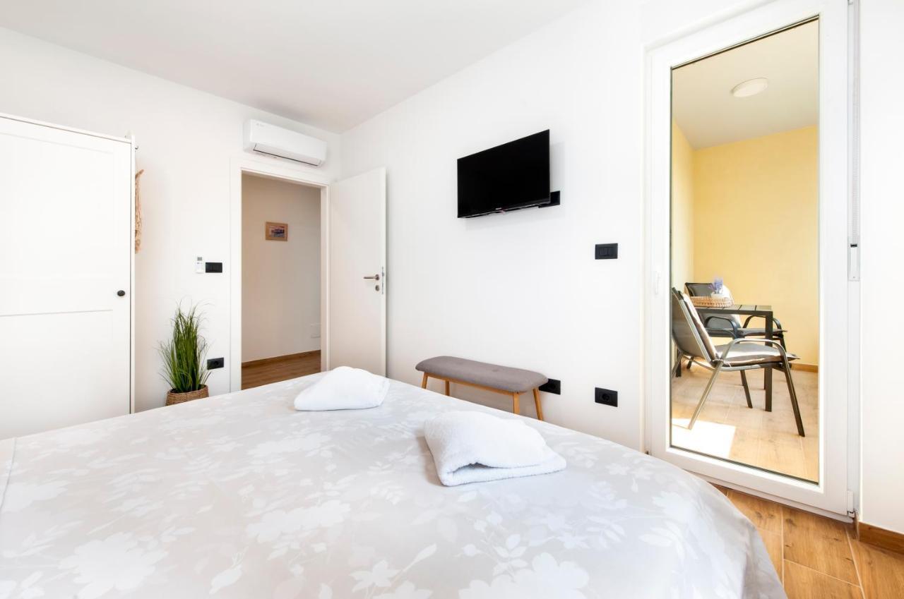 Apartments Sunrise & Sunset Ρόβινι Εξωτερικό φωτογραφία